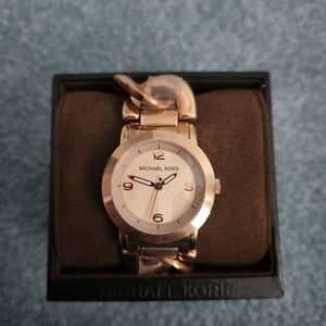NWT Michael Kors Rose Gold Chain Twist Watch